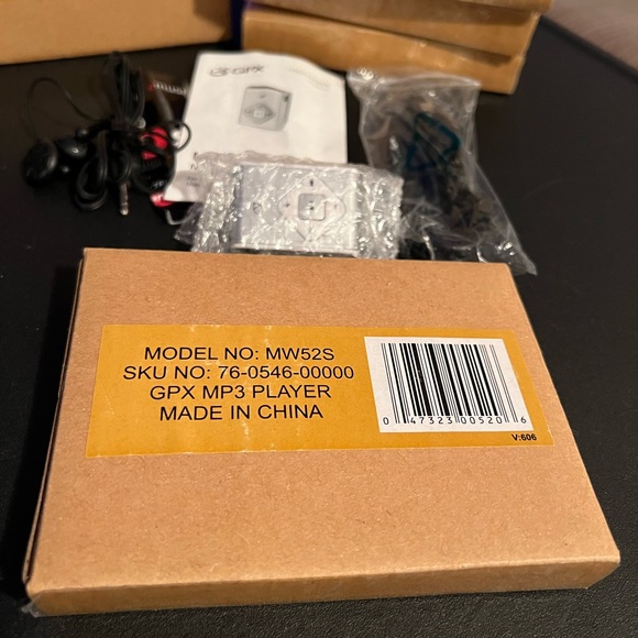 Brand new mini MP3 Player silver - Picture 3 of 10